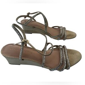 Kelly & Katie Tamara Evening Embellished Wedge Sandal sz 9.5 Platino